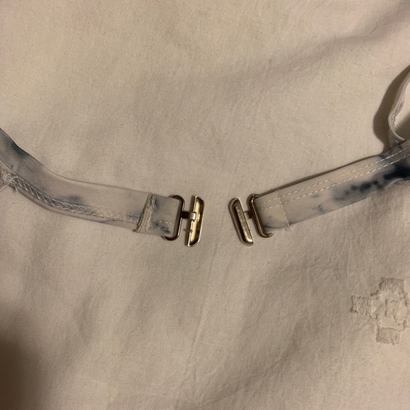 bikini - Picture 3 of 3